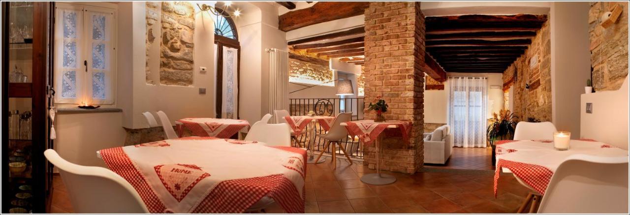 Il Giardino Sul Tetto B&B Guarene Exterior photo